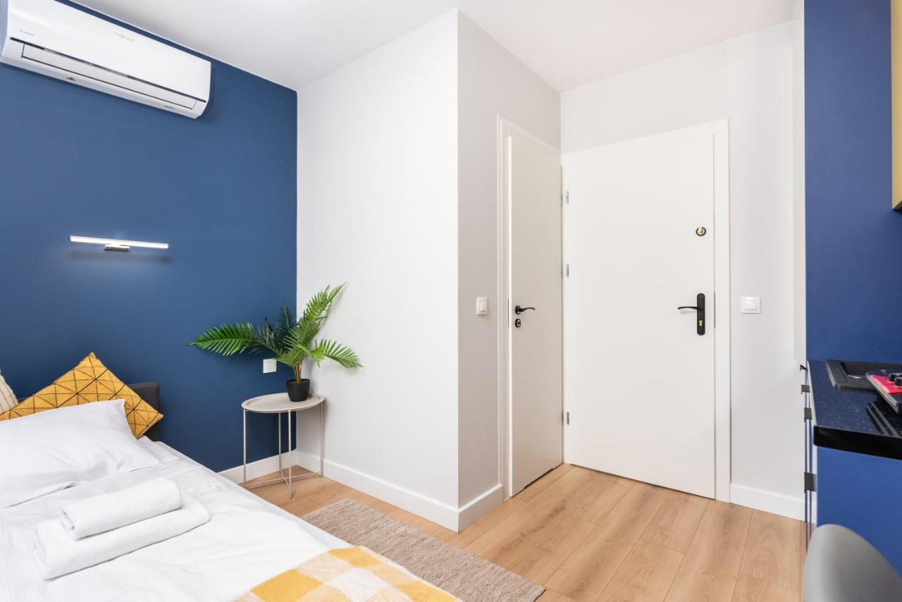 Smart Apartments - Old Town & Main Train Station - By Upstairs Cracovia Esterno foto
