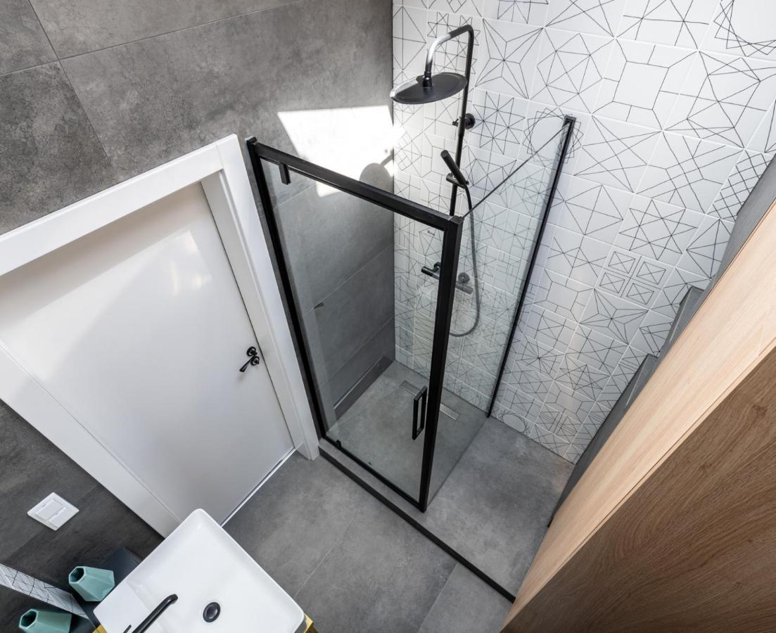 Smart Apartments - Old Town & Main Train Station - By Upstairs Cracovia Esterno foto