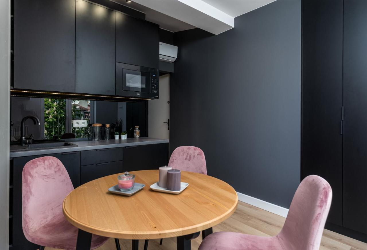 Smart Apartments - Old Town & Main Train Station - By Upstairs Cracovia Esterno foto