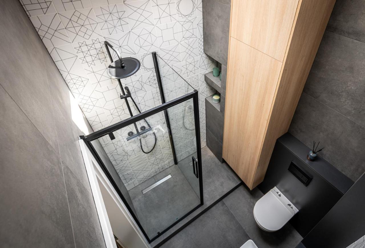 Smart Apartments - Old Town & Main Train Station - By Upstairs Cracovia Esterno foto