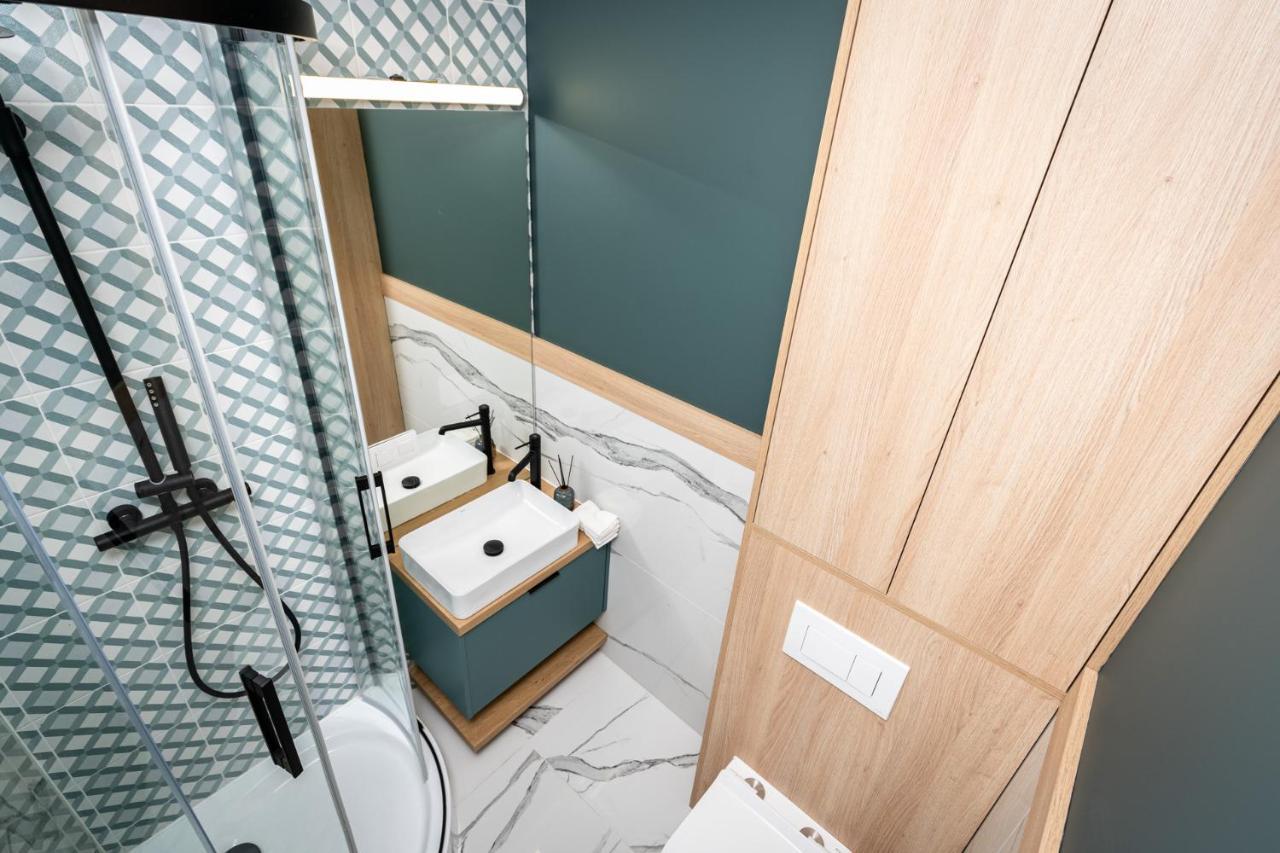 Smart Apartments - Old Town & Main Train Station - By Upstairs Cracovia Esterno foto