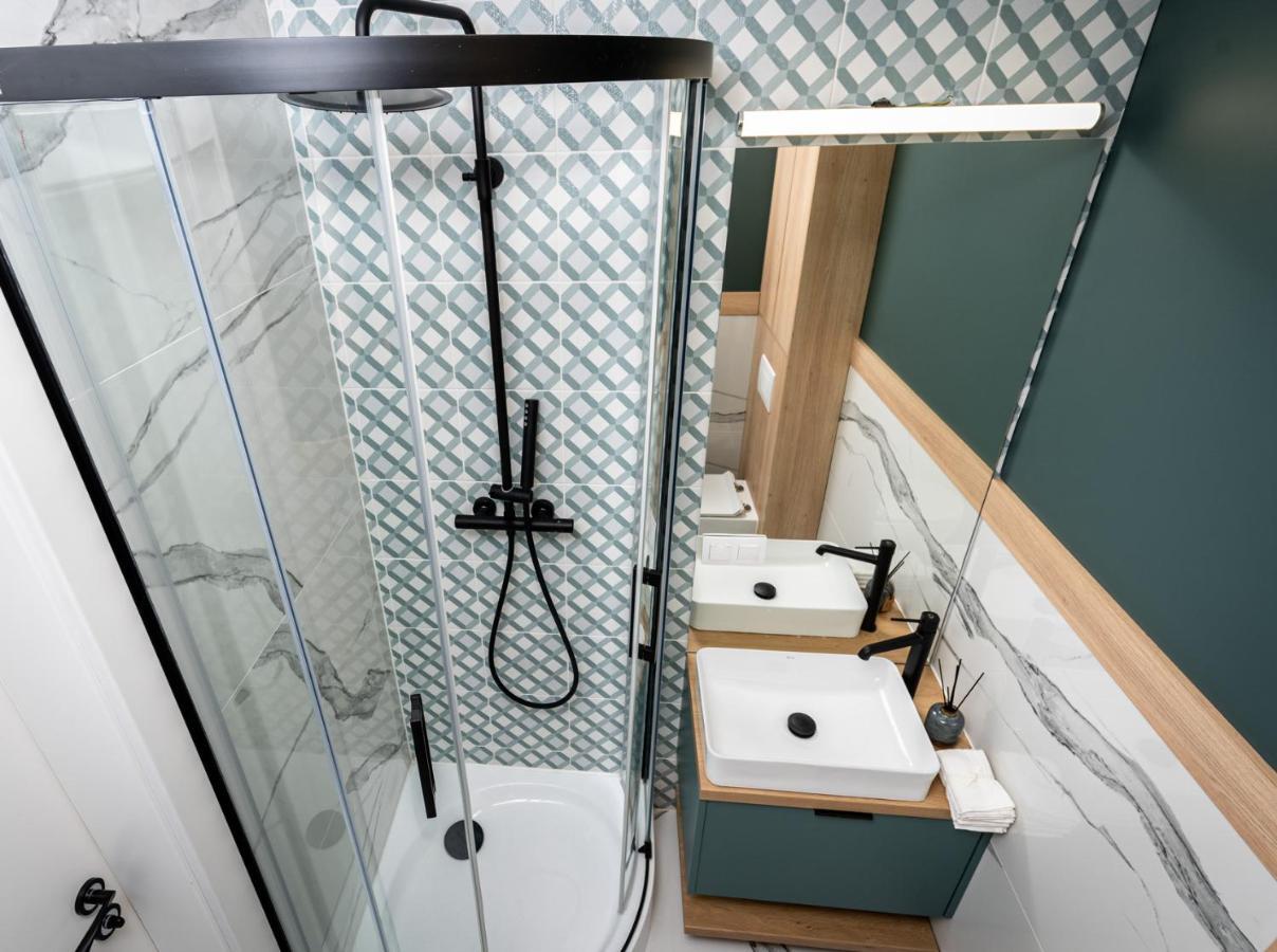 Smart Apartments - Old Town & Main Train Station - By Upstairs Cracovia Esterno foto