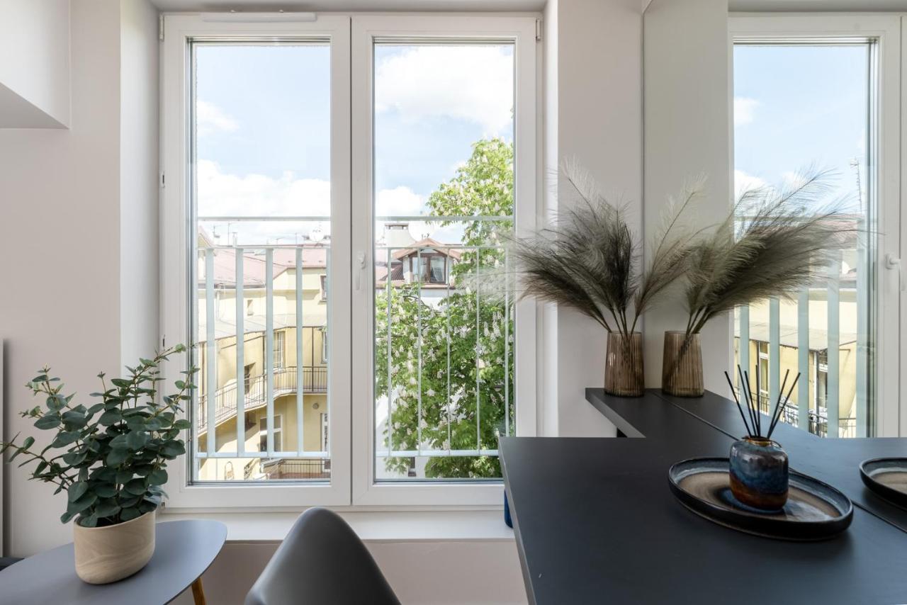 Smart Apartments - Old Town & Main Train Station - By Upstairs Cracovia Esterno foto